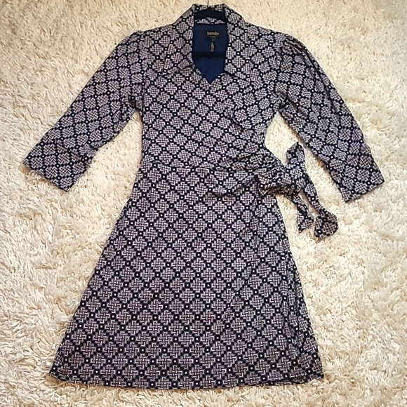 Laundry Shelli Segal Dresses & Skirts - Laundry Shelli Segal Los Angeles Navy Geometric Print V Neck Dress with Collar L